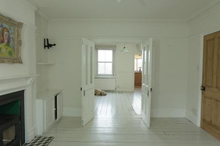 4 bedroom semi-detached house to rent - Photo 3