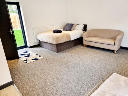 Studio to rent - Photo 2