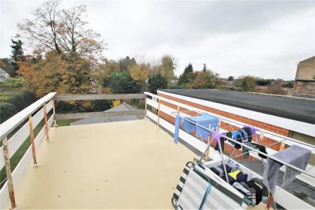 1 bedroom flat to rent - Photo 5