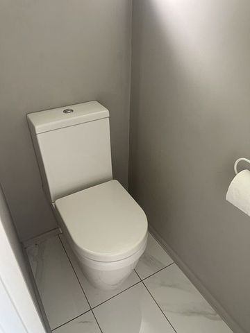 Sunny 2 Bed Merivale Apartment - Photo 5