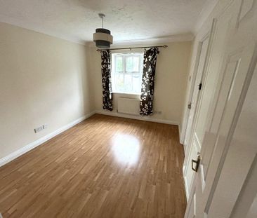 3 bedroom detached house to rent - Photo 2