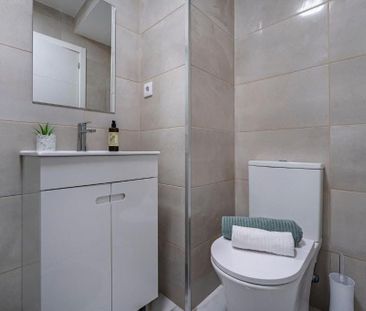 Rua de Faria Guimarães, Porto, Braga 4200-289 - Photo 3