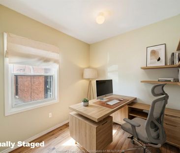 For Lease - 5837 TECUMSEH Road, Windsor, Ontario - Photo 1