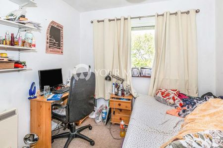 3 bedroom flat to rent - Photo 3