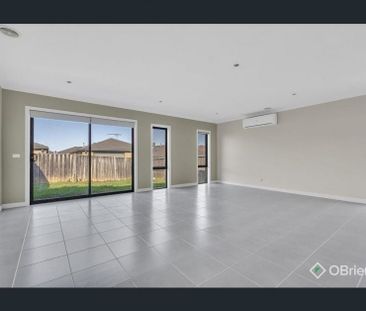 2/33 Roslyn Park Drive Harkness VIC - Photo 5