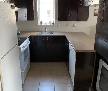 Condo 4 1/2 à louer - Photo 1