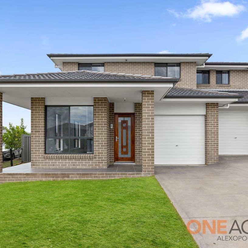 Stylish & Spacious 4 bedroom - Photo 1