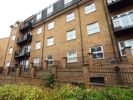 2 bedroom flat to rent - Photo 4