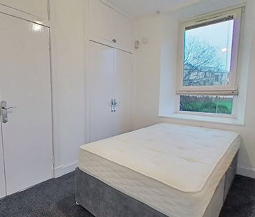 3 bedroom apartment to rent - Photo 6