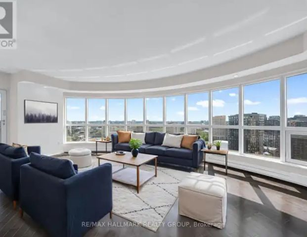 2501 - 195 BESSERER STREET | 2501 - 195 BESSERER STREET, Ottawa - Photo 1