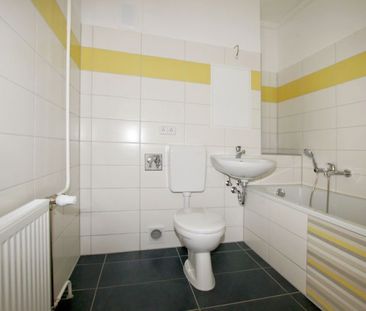 gemütliche 3-Raum-Wohnung mit modernsanierten Bad - Photo 3
