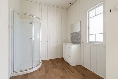 Bay Breezes & Character Living in the Heart of Sandgate - Photo 5