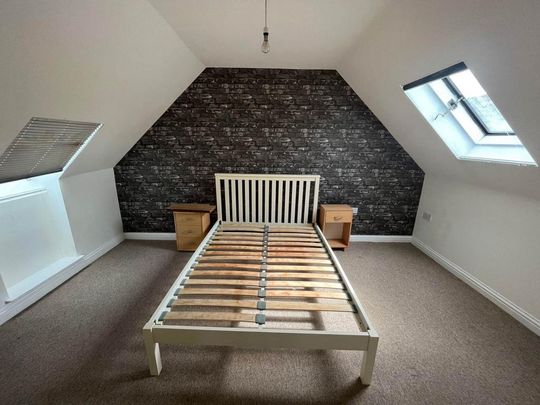 2 bedroom maisonette to rent - Photo 1