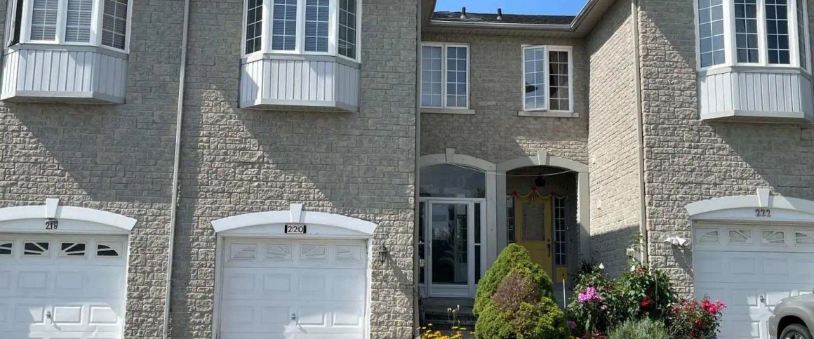 220 YORKLAND STREET — 3 Bedroom - Photo 1