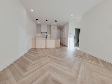 Upscale 1 bed + den condo at Movala - Photo 2