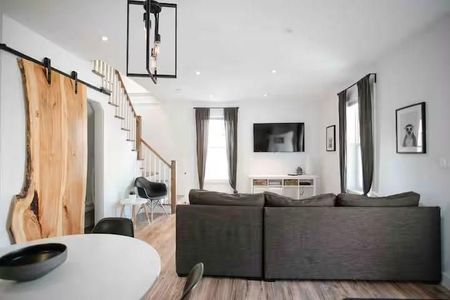 For Lease - 426 Wilson Street Unit# 1, Hamilton, Ontario - Photo 3