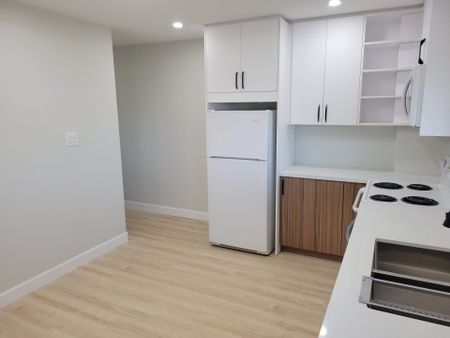 For Lease - 34 Ascot Avenue Unit# 2; Top Floor, Toronto, Ontario - Photo 5