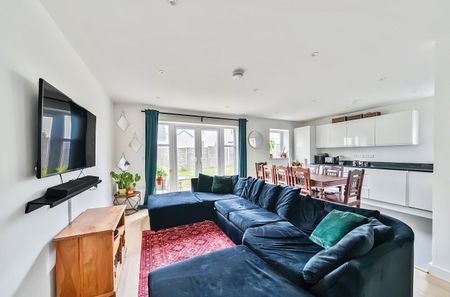 Capstan Drive, Highbridge, Somerset, TA9 - Photo 3