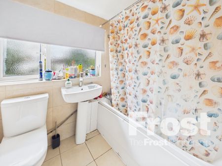 Wiltshire Avenue, Slough, Berkshire,SL2 - Photo 5