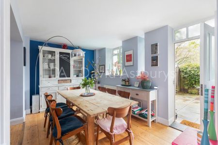 4 bedroom terraced house to rent - Photo 3