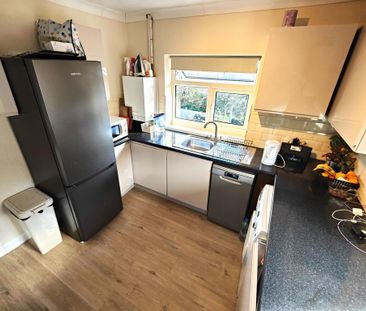 2 bedroom flat to rent - Photo 6