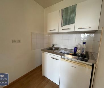 Location Appartement 1 pièce 23m² LA ROCHELLE 17000 - Photo 4