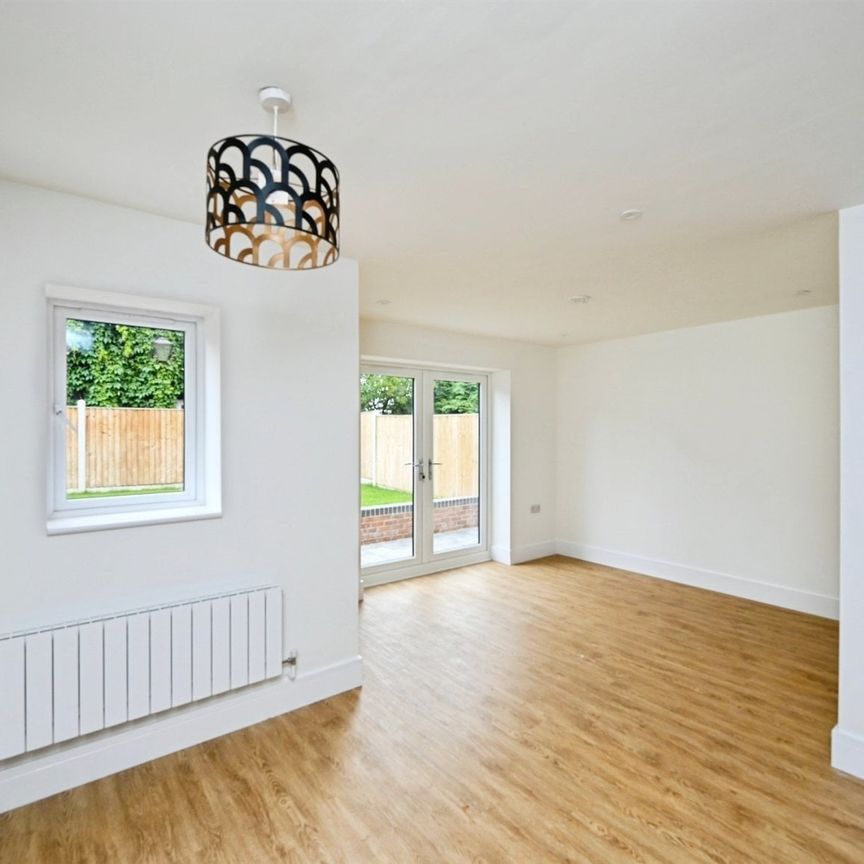 Duke Street - Photo 1