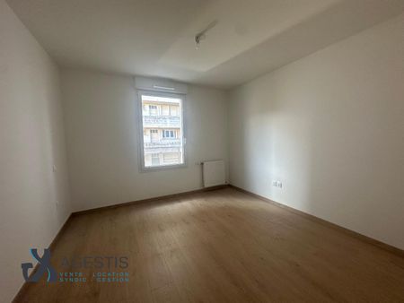 Location Appartement 3 pièces 55m² TOULOUSE 31400 - Photo 3