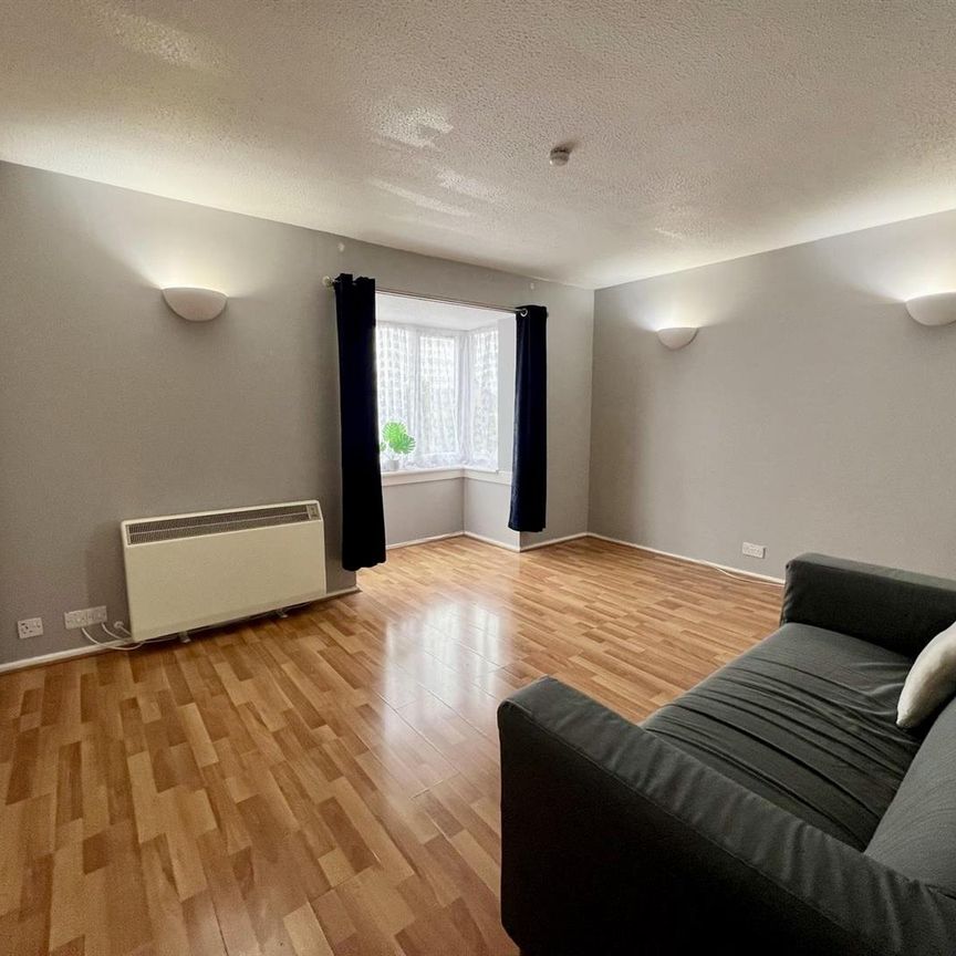 Adams Way, Croydon - Photo 1