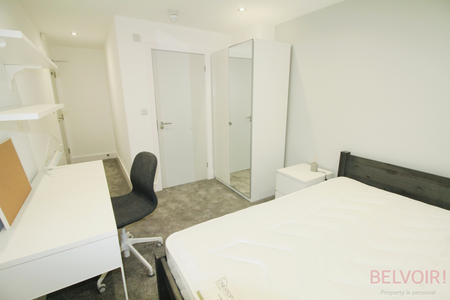 1 bedroom in a flat share to rent - Photo 3