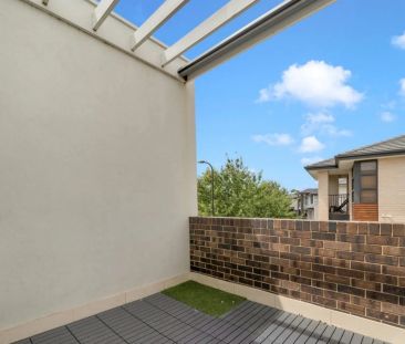 Perfectly Positioned in St Clair – Spacious, Modern & Convenient - Photo 5