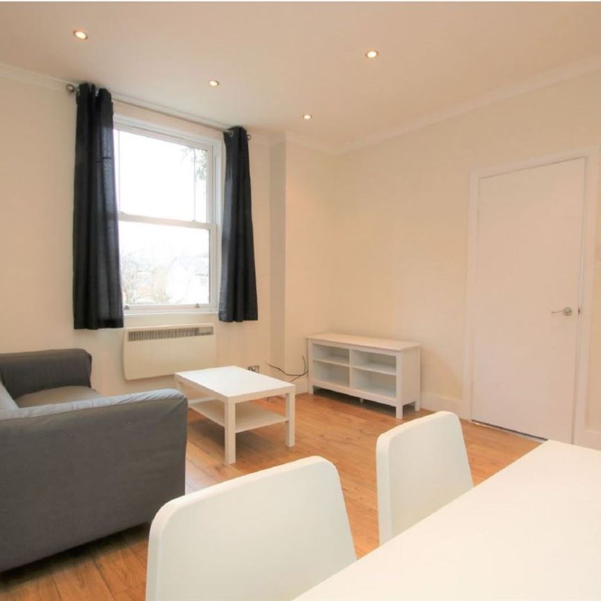 Russell Street, Reading, RG1 7XG - Photo 1