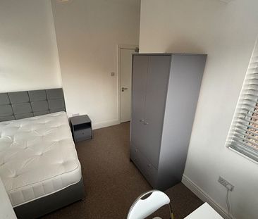 4 Bed Terraced House, Worthing Street, M14 - Photo 5