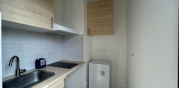 Appartement à louer 1 pièce 25.6m² - Photo 2