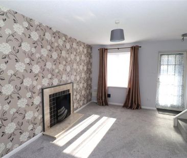 2 bedroom semi-detached house to rent - Photo 2
