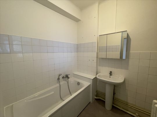 Location Appartement 3 pièces 79m² - Photo 1