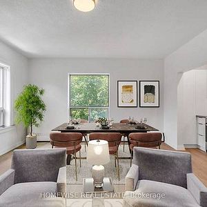 MUST SEE HIGH PARK SPACIOUS BACHELOR - Photo 2