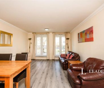 2 bedroom flat to rent - Photo 2