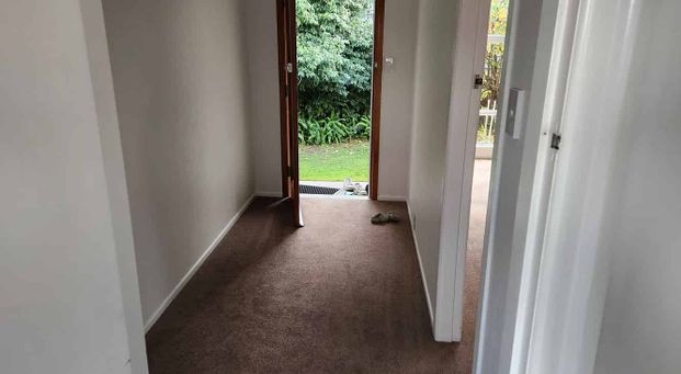 Cozy 3 bedroom house in a good neighbourhood - Photo 1