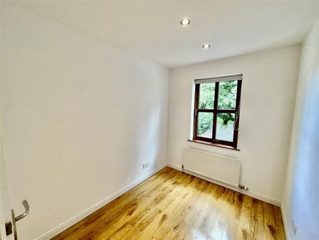 5 Church Court, - Photo 3