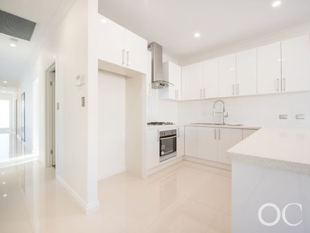 Open the Door to Contemporary Comfort - Photo 4