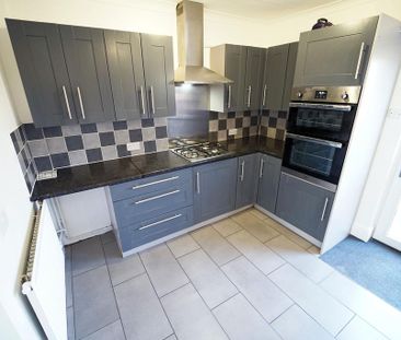 2 bedroom townhouse to rent - Photo 4