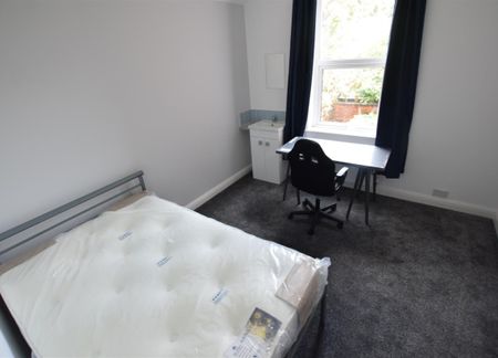 Meriden Street Coundon Coventry - Photo 2