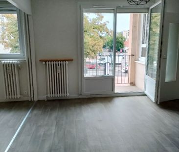Location Appartement 4 pièces 80m² - Photo 4