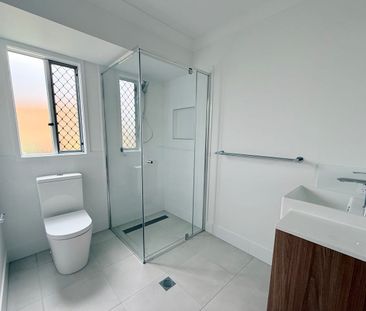 Stunning brand new 4 bedroom home! - Photo 6