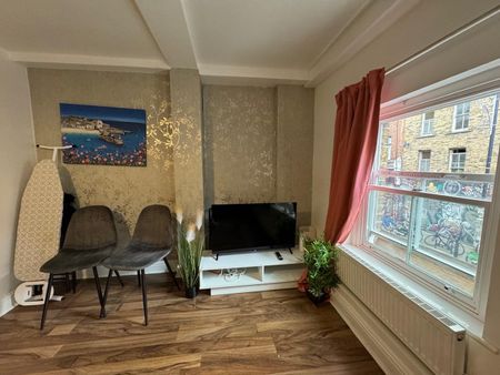 1 Bed Flat, Brick Lane, E1 - Photo 2