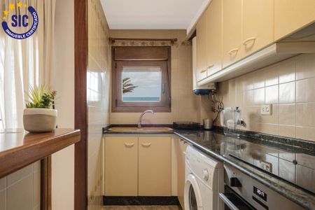 Sale of Exclusive Seafront Apartment in Port Saplaya with Sea Views - Photo 5