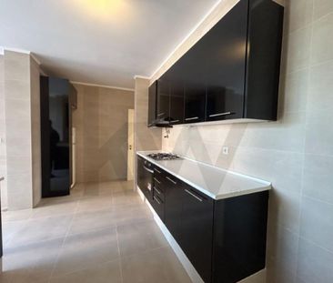 2 room luxury Flat for rent in Cascais e Estoril, Portugal - Photo 2