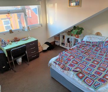 Chiswick Terrace, Leeds, LS6 1DG - Photo 6