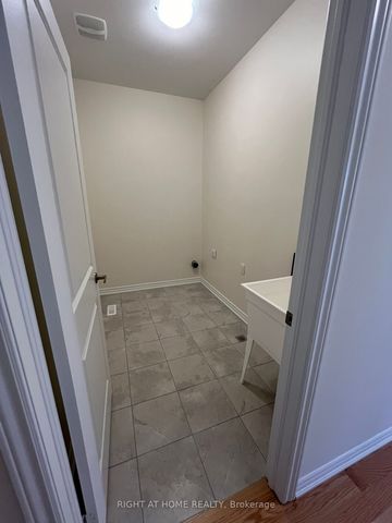 Detached Home For Lease | E8134444 - Photo 3